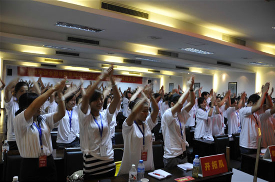 2011华体会网页版(中国)地板导购员培训.jpg